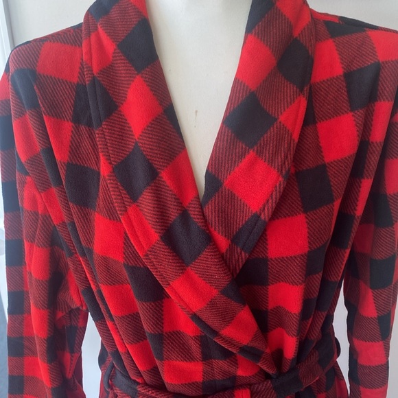 Wondershop Adult  Red/Black Buffalo Check Plaid Fleece Robe small - Picture 5 of 7
